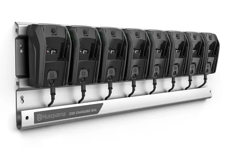 Latausjärjestelmä 1kpl kisko ja 8kpl 40-C80 Laturit - Puutarhalaitteiden akut ja laturit - 9706219-01 - 1